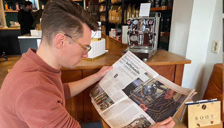 Artikel Baarnsche Courant - ‘Baarn beroemd door koffiefamilie met ‘t gouden pakje’